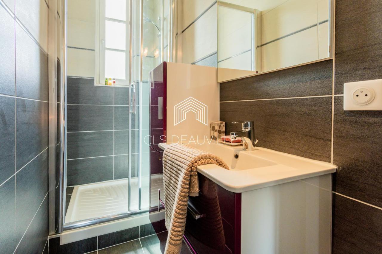Appartement Les Mouettes C.L.S Довиль Экстерьер фото